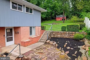 304 Baughman St, Westernport, MD 21562 - Photo 2