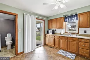 45 New Hampshire Ave, Cumberland, MD 21502 - Photo 10