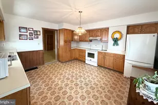 100 Mt Pleasant St, Frostburg, MD 21532 - Photo 8