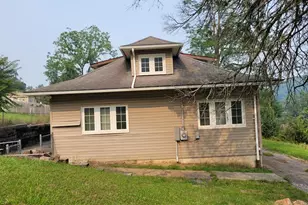 885 Braddock Rd, Cumberland, MD 21502 - Photo 2