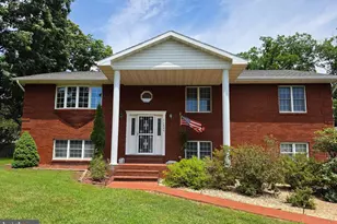 13806 Briarwood Dr SW, Cumberland, MD 21502 - Photo 1