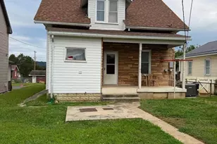 22 S Massachusetts Ave, Cumberland, MD 21502 - Photo 4