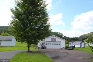 13017 Acre Ln NE, Cumberland, MD 21502 - Photo 16