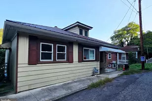 612 Woodlawn Terrace, Cumberland, MD 21502 - Photo 2