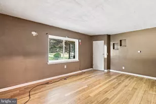 1076 Braddock Rd, Cumberland, MD 21502 - Photo 8