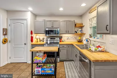 12313 Shadoe Hollow Road NE, Cumberland, MD 21502 - Photo 14
