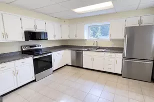 1037 Myrtle St, Cumberland, MD 21502 - Photo 6