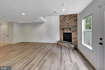 9104 Marlove Oaks Lane, Owings Mills, MD 21117 - Photo 6