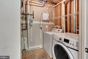 9104 Marlove Oaks Lane, Owings Mills, MD 21117 - Photo 8