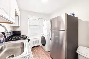 8529 Chestnut Oak Rd, Parkville, MD 21234 - Photo 10