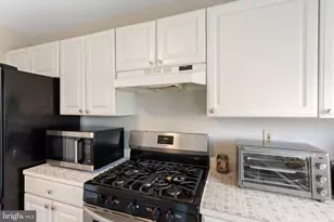 26 Esperanza Ct, Baltimore, MD 21208 - Photo 18