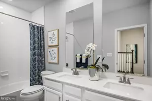 13824 Ridgeview Ct, Cockeysville, MD 21030 - Photo 16