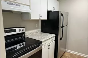 1260 Sugarwood Cir, Essex, MD 21221 - Photo 2