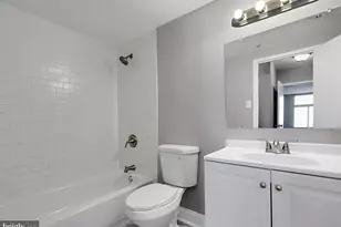 28 Allegheny Ave, Towson, MD 21204 - Photo 16