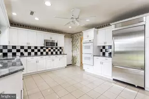 7920 Long Meadow Rd, Baltimore, MD 21208 - Photo 12