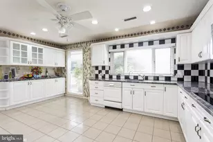 7920 Long Meadow Rd, Baltimore, MD 21208 - Photo 14
