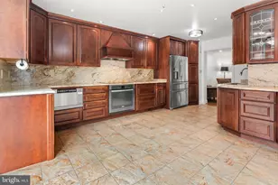 19 Coldwater Ct, Towson, MD 21204 - Photo 16