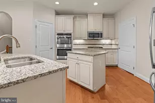 6923 Summit Cir, Towson, MD 21239 - Photo 8