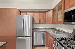 7 Windblown Ct, Baltimore, MD 21209 - Photo 2