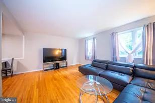 9355 Pan Ridge Rd, Parkville, MD 21234 - Photo 10