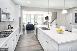 13842 Ridgeview Ct, Cockeysville, MD 21030 - Photo 8