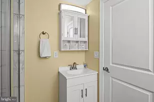 35 3rd Ave, Halethorpe, MD 21227 - Photo 10