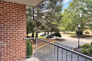 7203 Rockland Hills Dr, Baltimore, MD 21209 - Photo 8