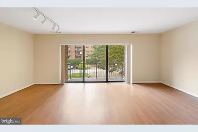 7202 Rockland Hills Drive #204, Baltimore, MD 21209 - Photo 10