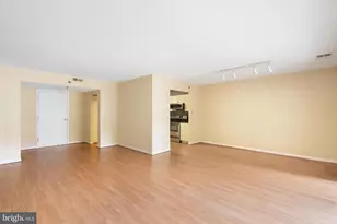 7202 Rockland Hills Dr, Baltimore, MD 21209 - Photo 4