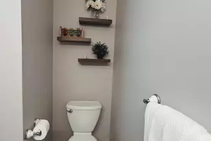 1015 Sumter Ave, Baltimore, MD 21237 - Photo 16