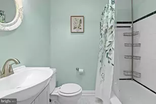 8356 Edgedale Rd, Parkville, MD 21234 - Photo 18