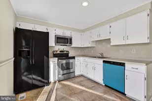 23 Guinevere Ct, Baltimore, MD 21237 - Photo 10