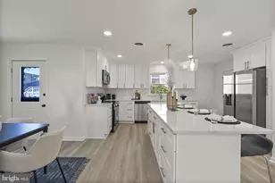 2806 Bay Dr, Sparrows Point, MD 21219 - Photo 10