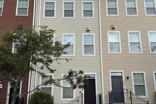 11 Gardenside Pl, Towson, MD 21286 - Photo 2