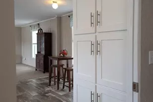 410 Mirabile Ln, Baltimore, MD 21224 - Photo 6