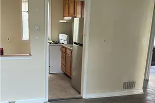 7525 Lange St, Baltimore, MD 21224 - Photo 4