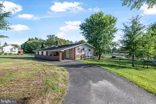 2327 Turkey Point Rd, Essex, MD 21221 - Photo 1