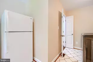 2318 Shaded Brook Dr, Owings Mills, MD 21117 - Photo 16