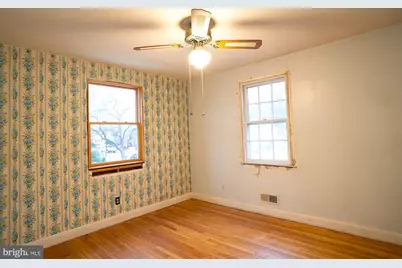 230 N Beaumont Avenue, Baltimore, MD 21228 - Photo 8