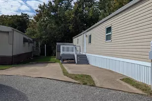 472 Mirabile Ln, Baltimore, MD 21224 - Photo 2