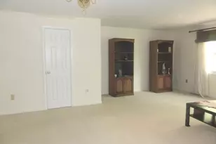 17 Theo Ln, Towson, MD 21204 - Photo 8