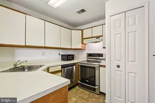 20 Deer Run Ct, Baltimore, MD 21227 - Photo 10