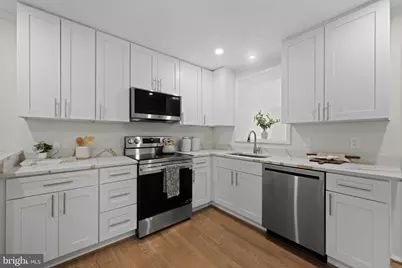 430 Pleasant Villa Avenue, Baltimore, MD 21228 - Photo 12