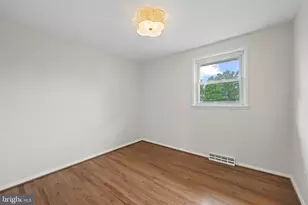 430 Pleasant Villa Ave, Baltimore, MD 21228 - Photo 32