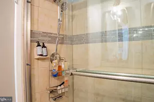 6907 Jones View Dr, Baltimore, MD 21209 - Photo 16