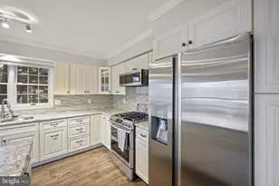 124 River Oaks Cir, Pikesville, MD 21208 - Photo 8