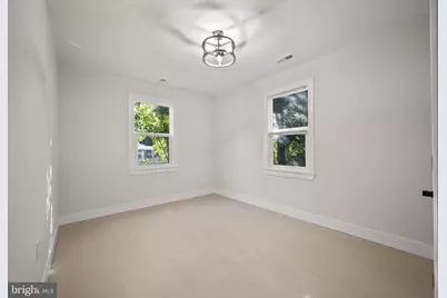 821 S Woodlynn Road, Baltimore, MD 21221 - Photo 14