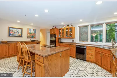 8 Jenny Lane, Pikesville, MD 21208 - Photo 12