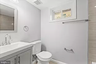 813 Edmondson Ave, Baltimore, MD 21228 - Photo 20