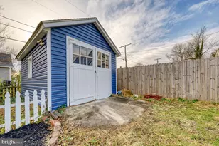 606 Aldershot Rd, Baltimore, MD 21229 - Photo 52
